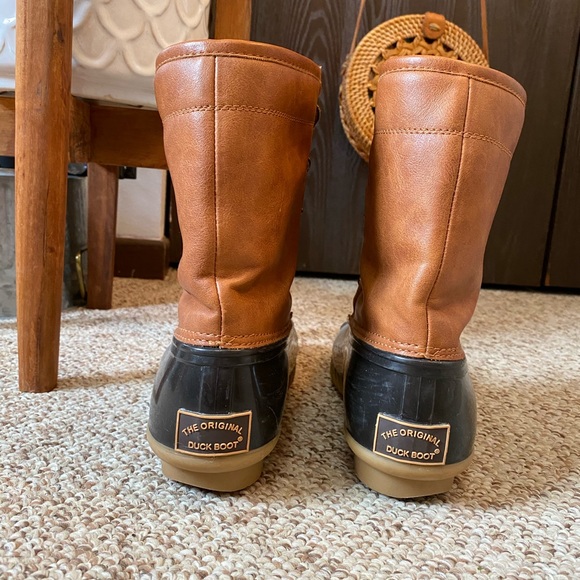 Duck Boots - Picture 4 of 5